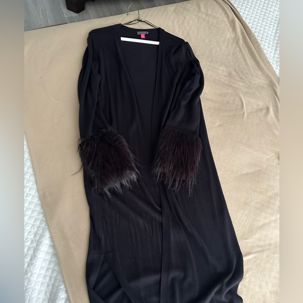 Beautiful Vince Camuto 3/4 sweater size medium